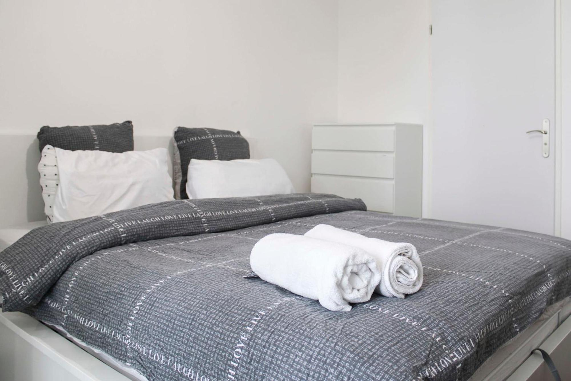 Apartmán Charming T2 Near The Basilica Of Saint-Denis Exteriér fotografie