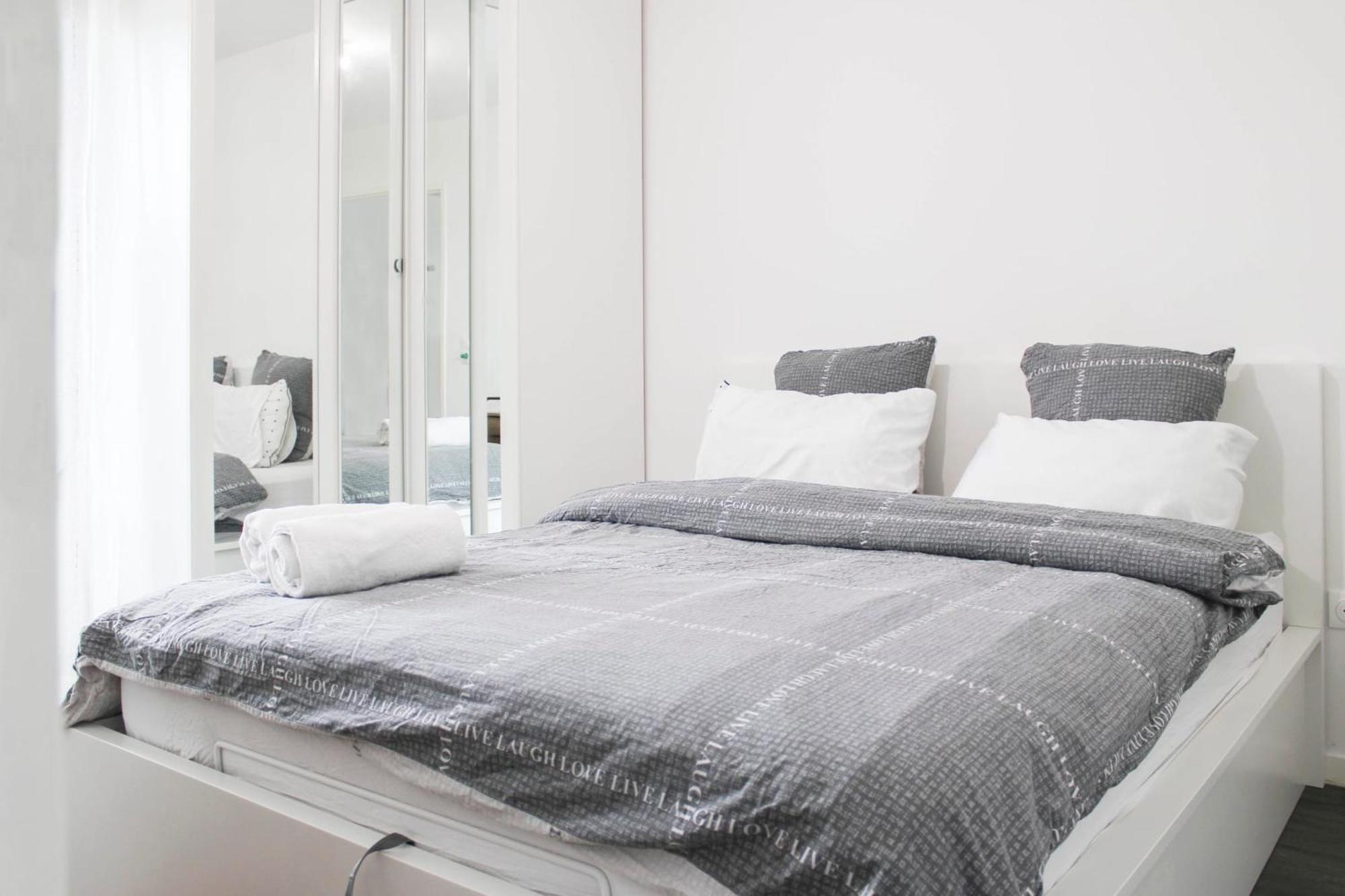 Apartmán Charming T2 Near The Basilica Of Saint-Denis Exteriér fotografie